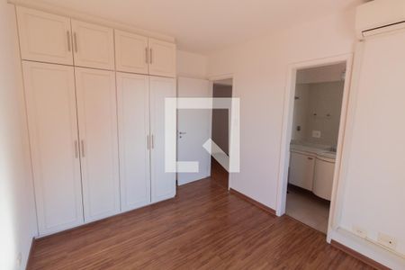 Apartamento para alugar com 322m², 4 quartos e 4 vagas Apartamento para alugar com 322m², 4 quartos e 4 vagasSuíte 2