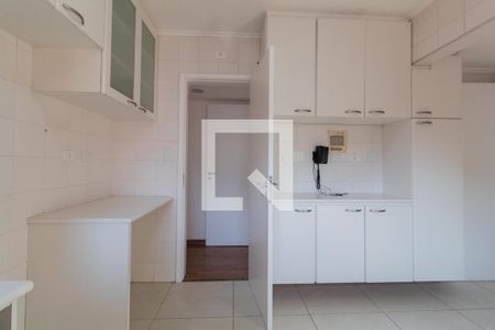 Apartamento para alugar com 322m², 4 quartos e 4 vagas Apartamento para alugar com 322m², 4 quartos e 4 vagasCozinha