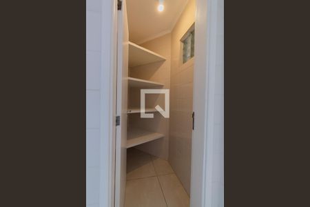 Apartamento para alugar com 322m², 4 quartos e 4 vagas Apartamento para alugar com 322m², 4 quartos e 4 vagasDespensa