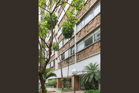 Apartamento à venda com 250m², 3 quartos e 3 vagasFachada