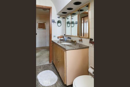 Apartamento à venda com 250m², 3 quartos e 3 vagasBanheiro 1