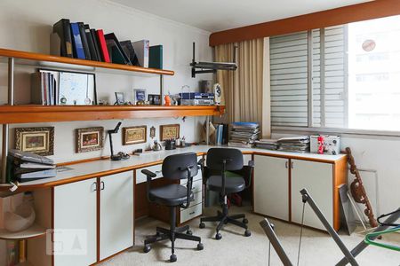 Apartamento à venda com 250m², 3 quartos e 3 vagasQuarto 2