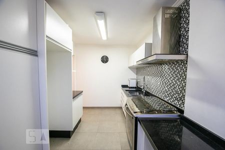 Cozinha de apartamento para alugar com 2 quartos, 68m² em Saúde, São Paulo