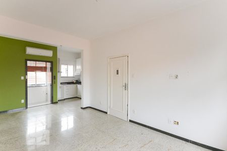 Apartamento à venda com 94m², 3 quartos e sem vagaSala