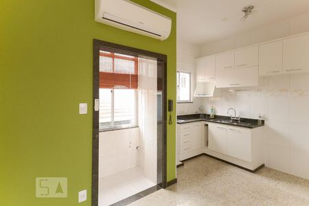 Apartamento à venda com 94m², 3 quartos e sem vagaCozinha