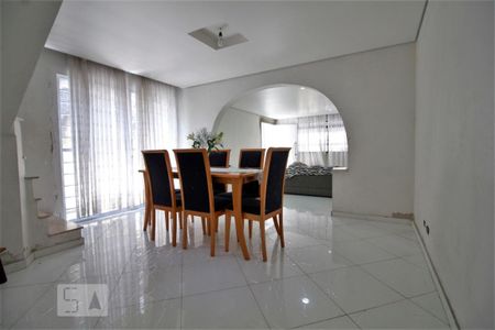 Sala de casa para alugar com 4 quartos, 126m² em Vila Praia, São Paulo
