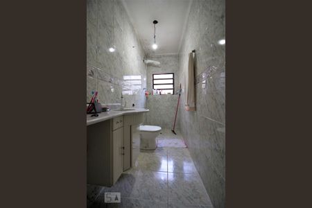 Banheiro de casa para alugar com 4 quartos, 126m² em Vila Praia, São Paulo