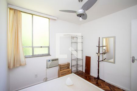 Quarto 1 de apartamento à venda com 2 quartos, 52m² em Santa Rosa, Niterói