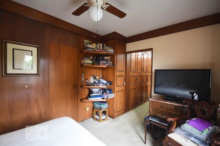 Apartamento à venda com 246m², 3 quartos e 4 vagasSuíte