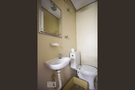 Apartamento à venda com 246m², 3 quartos e 4 vagasBanheiro de serviço