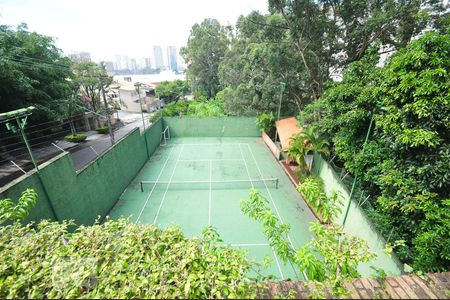 Apartamento à venda com 246m², 3 quartos e 4 vagasQuadra