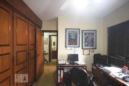 Apartamento à venda com 246m², 3 quartos e 4 vagasQuarto 2