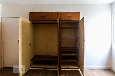 Apartamento para alugar com 90m², 2 quartos e 1 vagaQuarto 2 Armário