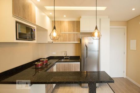 Cozinha de kitnet/studio para alugar com 1 quarto, 29m² em Juvevê, Curitiba
