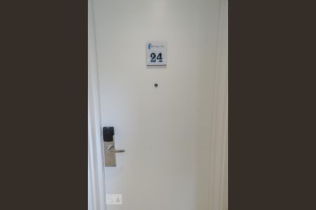 Entrada de kitnet/studio para alugar com 1 quarto, 47m² em Vila Olímpia, São Paulo