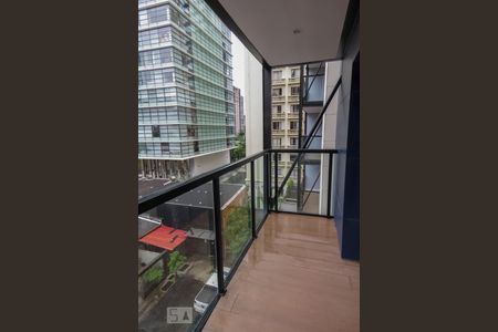 Studio para alugar com 47m², 1 quarto e 1 vaga Studio para alugar com 47m², 1 quarto e 1 vagaVaranda