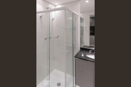 Banheiro de kitnet/studio para alugar com 1 quarto, 47m² em Vila Olímpia, São Paulo