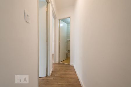 Corredor Quartos de apartamento para alugar com 2 quartos, 70m² em Santo Amaro, São Paulo