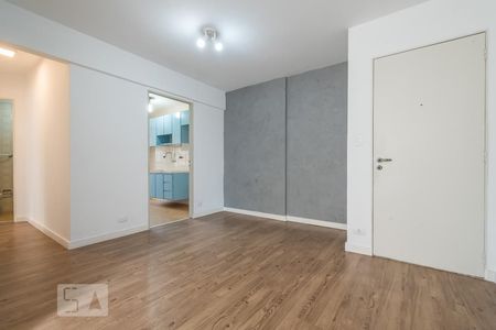 Sala de apartamento para alugar com 2 quartos, 70m² em Santo Amaro, São Paulo