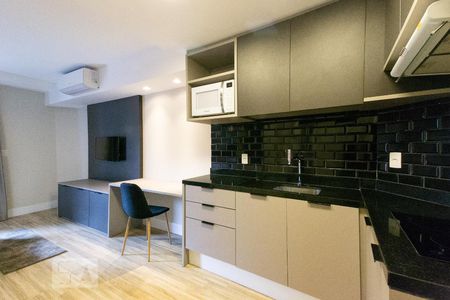 Cozinha de apartamento para alugar com 1 quarto, 47m² em Vila Olímpia, São Paulo