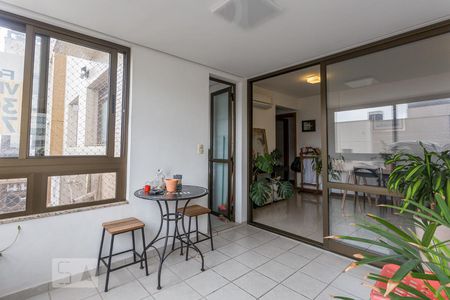 Varanda de apartamento para alugar com 3 quartos, 118m² em Petrópolis, Porto Alegre