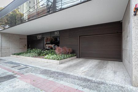 Apartamento para alugar com 123m², 2 quartos e 3 vagas Apartamento para alugar com 123m², 2 quartos e 3 vagasEntrada