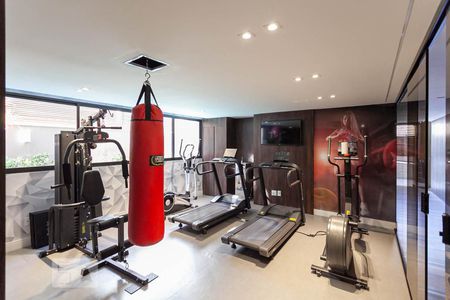 Apartamento para alugar com 123m², 2 quartos e 3 vagas Apartamento para alugar com 123m², 2 quartos e 3 vagasÁrea comum - Academia