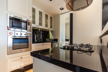 Cozinha de apartamento para alugar com 2 quartos, 120m² em Alphaville Industrial, Barueri