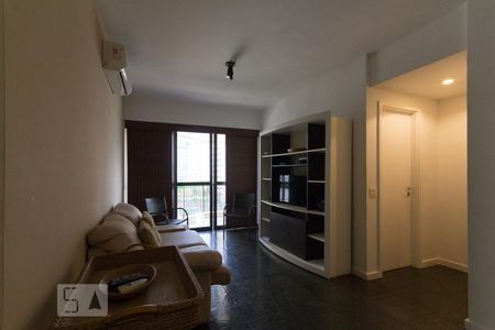 Sala de apartamento à venda com 2 quartos, 70m² em Barra da Tijuca, Rio de Janeiro