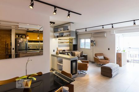 Sala de apartamento para alugar com 1 quarto, 77m² em Alto de Pinheiros, São Paulo