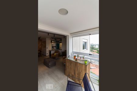 Sacada de apartamento à venda com 1 quarto, 77m² em Alto de Pinheiros, São Paulo