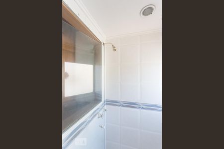 Apartamento à venda com 98m², 2 quartos e 1 vaga Apartamento à venda com 98m², 2 quartos e 1 vagaBanheiro da suíte