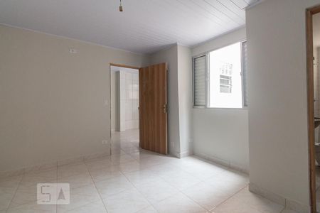 Quarto de casa para alugar com 1 quarto, 49m² em Vila Antonieta, São Paulo