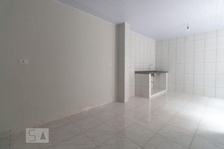 Sala/Cozinha de casa para alugar com 1 quarto, 49m² em Vila Antonieta, São Paulo