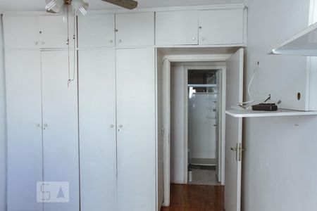 Apartamento à venda com 58m², 2 quartos e 1 vagaQuarto 1 - Armários