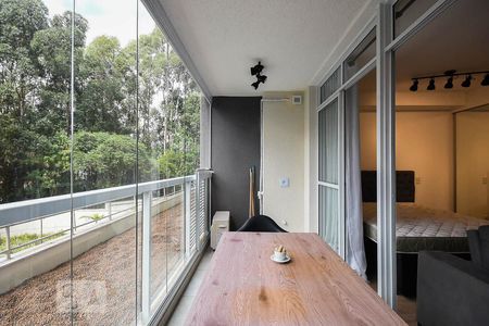 Varanda de kitnet/studio à venda com 1 quarto, 35m² em Real Parque, São Paulo