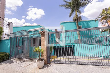 Casa de condomínio à venda com 180m², 3 quartos e 3 vagasFachada