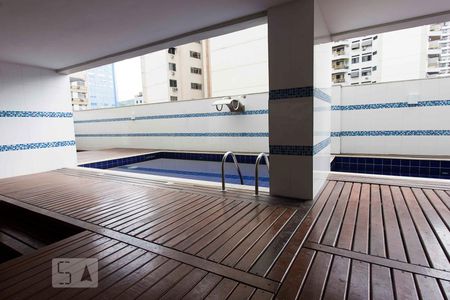 Apartamento à venda com 76m², 2 quartos e 1 vagapiscina