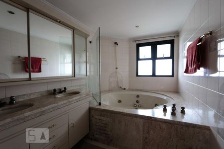 Apartamento para alugar com 350m², 4 quartos e 5 vagassuite 4