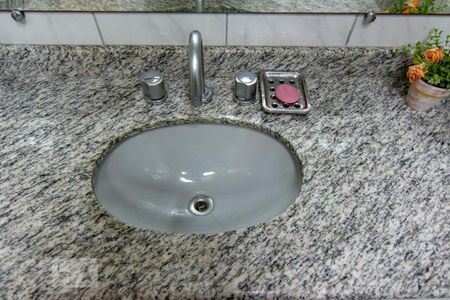 Apartamento à venda com 110m², 3 quartos e 2 vagas Apartamento à venda com 110m², 3 quartos e 2 vagasbanheiro social