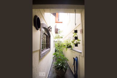 Casa à venda com 280m², 3 quartos e 2 vagas Casa à venda com 280m², 3 quartos e 2 vagasCorredor