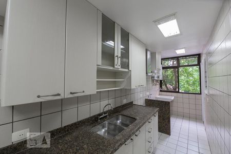 Apartamento à venda com 140m², 5 quartos e 2 vagasCozinha