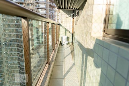 Varanda da Suíte 01 de apartamento para alugar com 4 quartos, 140m² em Barra da Tijuca, Rio de Janeiro