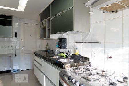Apartamento para alugar com 140m², 4 quartos e 2 vagas Apartamento para alugar com 140m², 4 quartos e 2 vagasCozinha
