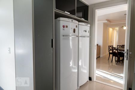 Apartamento para alugar com 140m², 4 quartos e 2 vagas Apartamento para alugar com 140m², 4 quartos e 2 vagasCozinha