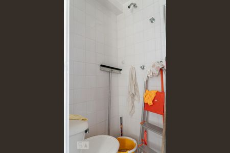 Apartamento para alugar com 140m², 4 quartos e 2 vagas Apartamento para alugar com 140m², 4 quartos e 2 vagasBanheiro de Serviço