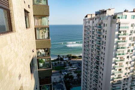 Apartamento para alugar com 140m², 4 quartos e 2 vagas Apartamento para alugar com 140m², 4 quartos e 2 vagasVista da Varanda da Sala