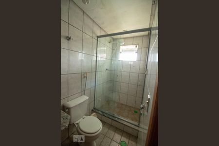 Banheiro da suite  de casa para alugar com 2 quartos, 165m² em Vila Assunção, Santo André