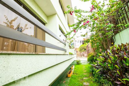 Casa à venda com 380m², 4 quartos e 4 vagasQuintal