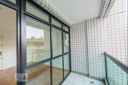 VARANDA de apartamento para alugar com 2 quartos, 77m² em Sion, Belo Horizonte